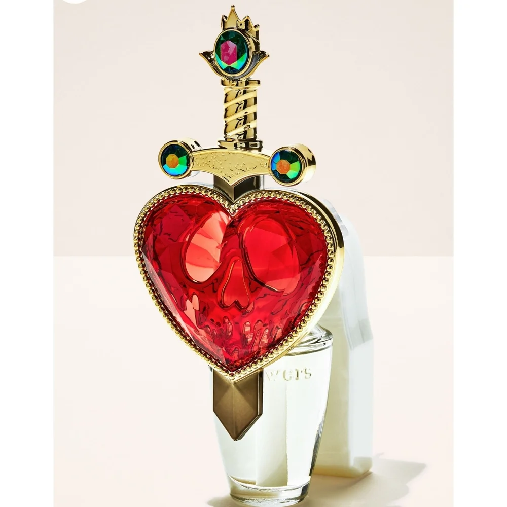 Disney Villains Snow White Evil Queen Poison Pierced Heart Wallflower Plug NEW